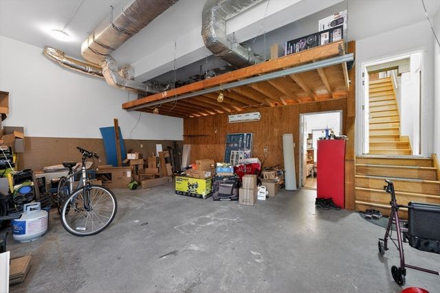 67 Amherst Rd 67, South Hadley, MA 01075