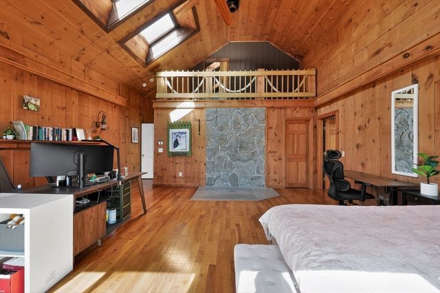 67 Amherst Rd 67, South Hadley, MA 01075