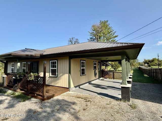 1475 Taylor Place Rd, Jamestown, TN 38556