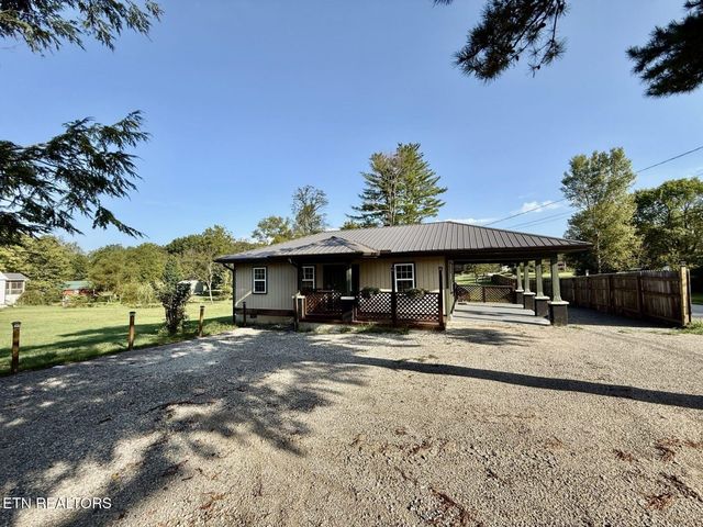 1475 Taylor Place Rd, Jamestown, TN 38556