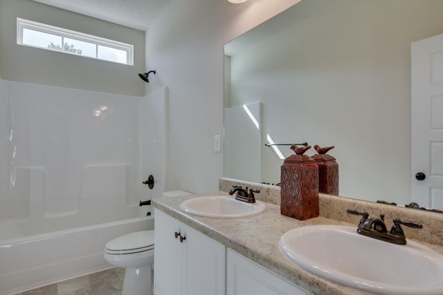 5 Orchard Circle, Edgefield, SC 29824
