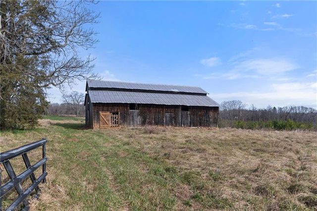 11741 NC Highway 150, Reidsville, NC 27320