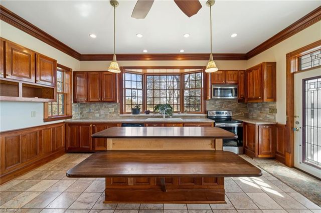 11741 NC Highway 150, Reidsville, NC 27320