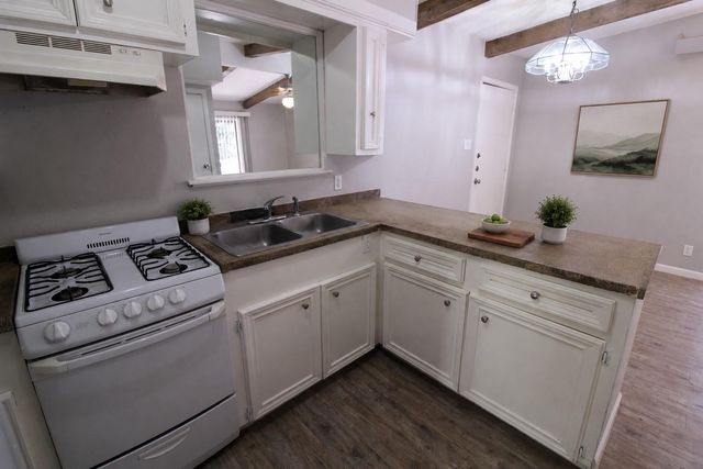 300 Franklin BLVD 104, Austin, TX 78751
