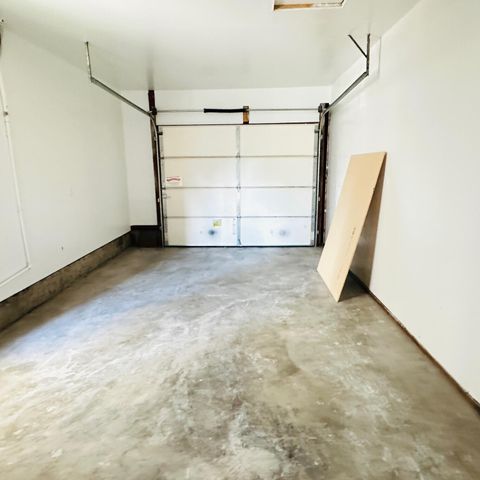 71 Tracy Avenue 71 & 73, Eagle Point, OR 97524