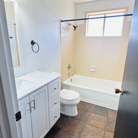 71 Tracy Avenue 71 & 73, Eagle Point, OR 97524