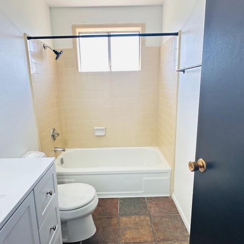 71 Tracy Avenue 71 & 73, Eagle Point, OR 97524