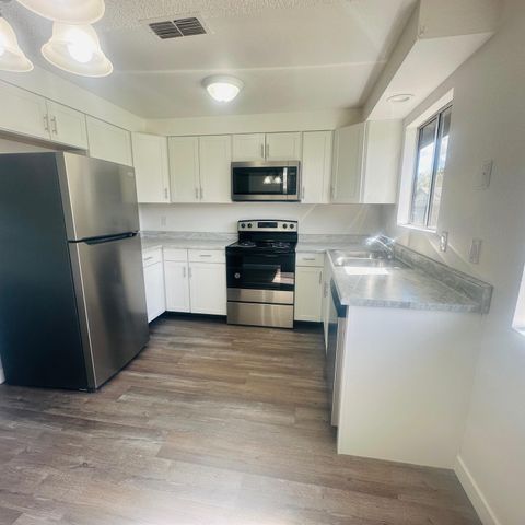 71 Tracy Avenue 71 & 73, Eagle Point, OR 97524