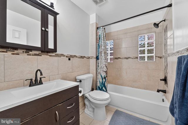 6910 GATEWAY BLVD, District Heights, MD 20747