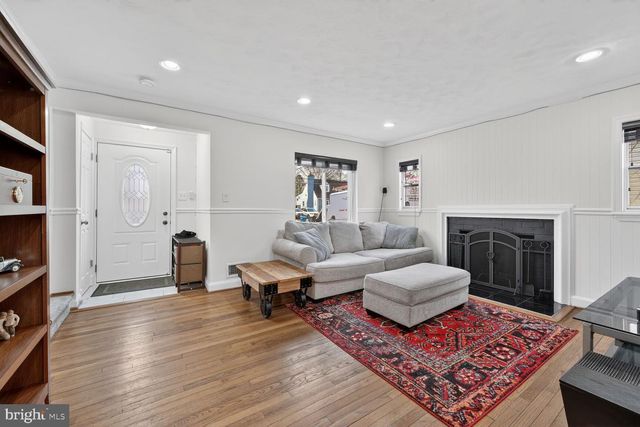 6910 GATEWAY BLVD, District Heights, MD 20747