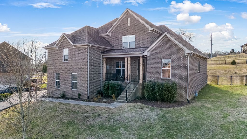 123 Brierfield Way, Hendersonville, TN 37075