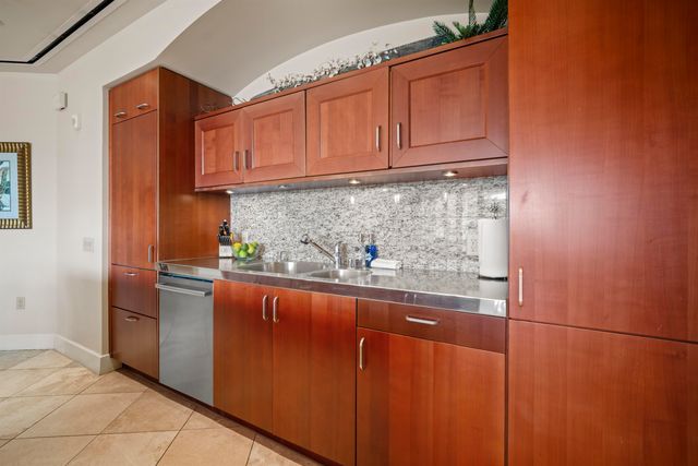 3800 Wailea Alanui Blvd PH108, Kihei, HI 96753