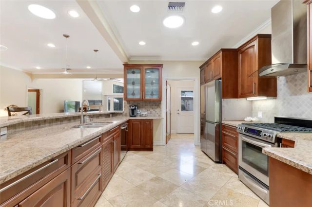 21720 Dumetz Road, Woodland Hills, CA 91364