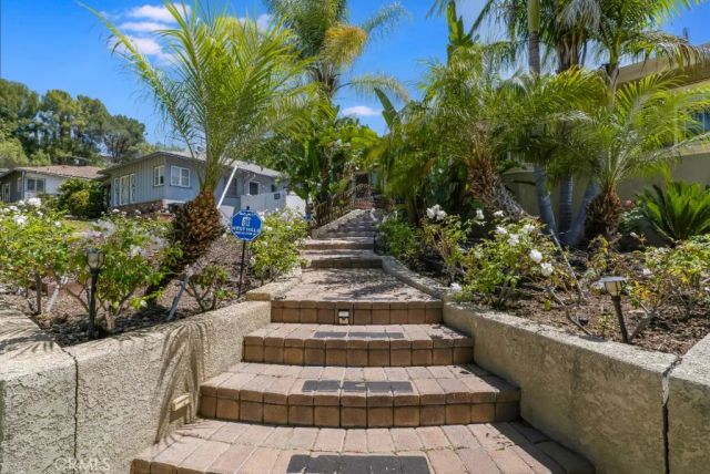 21720 Dumetz Road, Woodland Hills, CA 91364