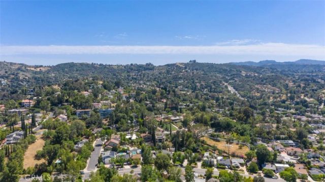 21720 Dumetz Road, Woodland Hills, CA 91364