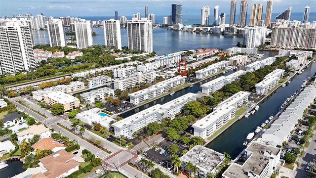 3600 NE 170th St 312, North Miami Beach, FL 33160