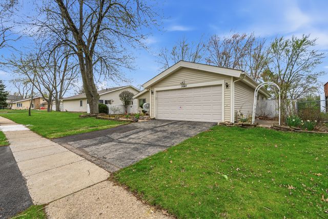 1640 E Andover Drive, Hanover Park, IL 60133