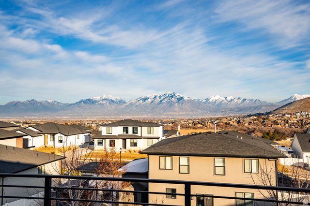 14233 S SUMMIT CREST LN, Herriman, UT 84096