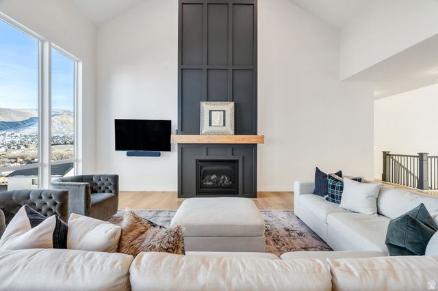 14233 S SUMMIT CREST LN, Herriman, UT 84096