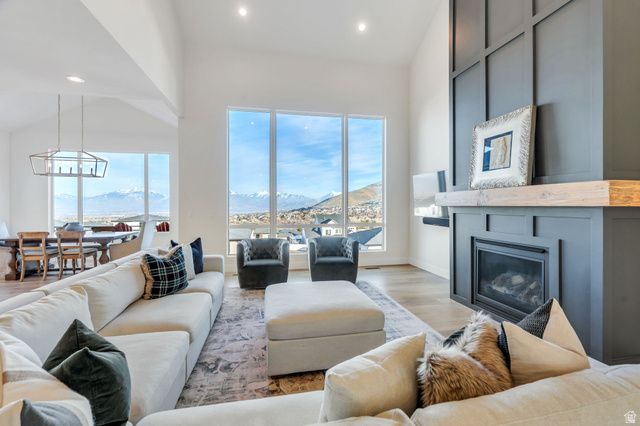 14233 S SUMMIT CREST LN, Herriman, UT 84096