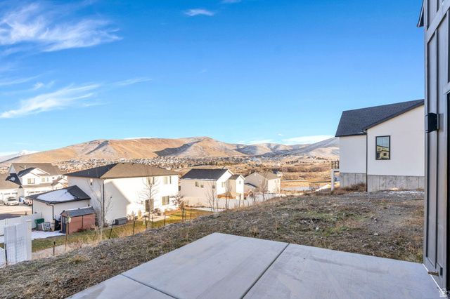 14233 S SUMMIT CREST LN, Herriman, UT 84096
