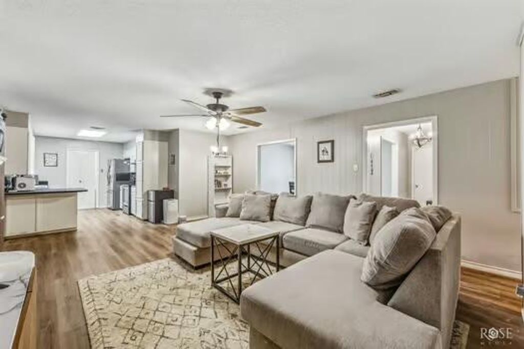 Image 12 of property listing at 257 Glenna Drive, San Angelo, TX 76901