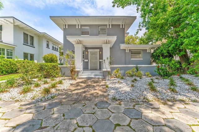 125 8TH AVENUE NE, St Petersburg, FL 33701