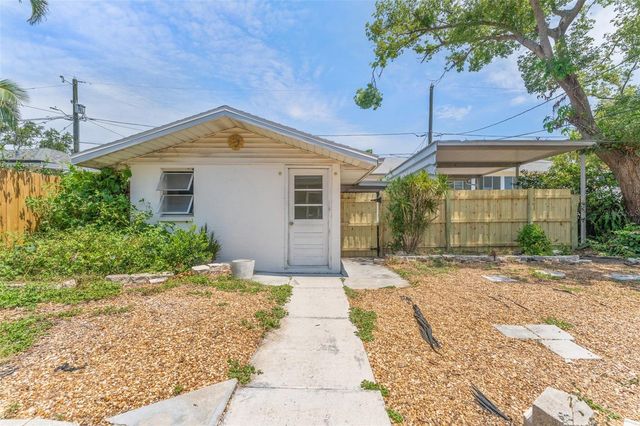 125 8TH AVENUE NE, St Petersburg, FL 33701