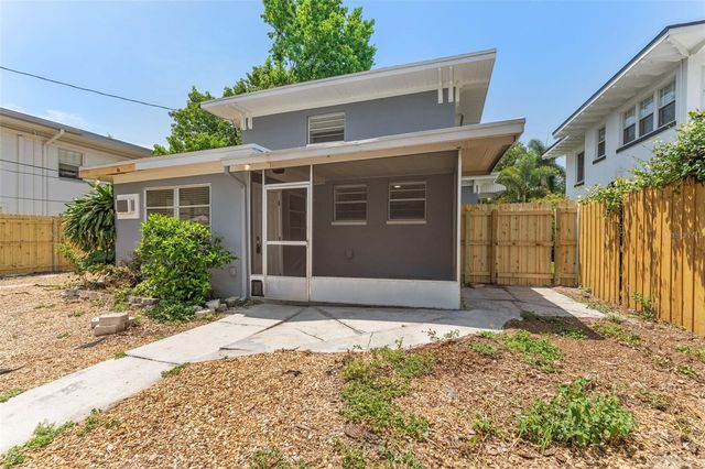125 8TH AVENUE NE, St Petersburg, FL 33701