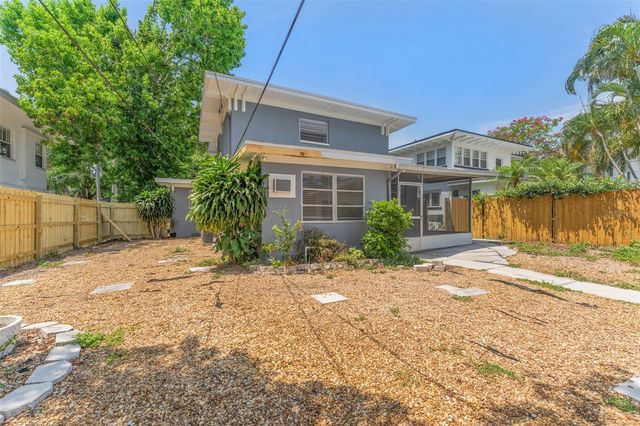 125 8TH AVENUE NE, St Petersburg, FL 33701