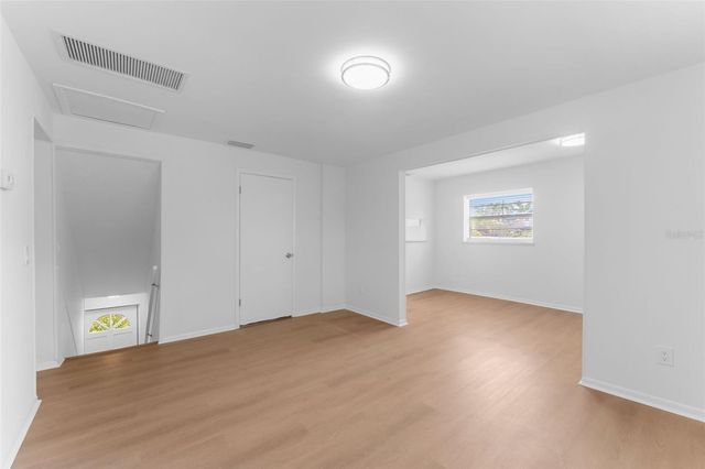 125 8TH AVENUE NE, St Petersburg, FL 33701