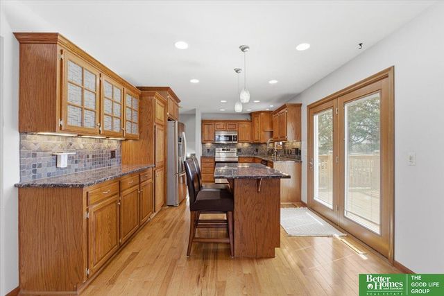 9517 Sprague Street, Omaha, NE 68134