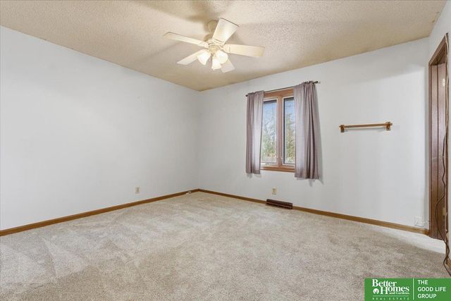 9517 Sprague Street, Omaha, NE 68134