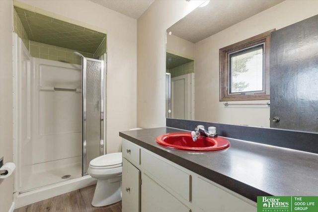 9517 Sprague Street, Omaha, NE 68134