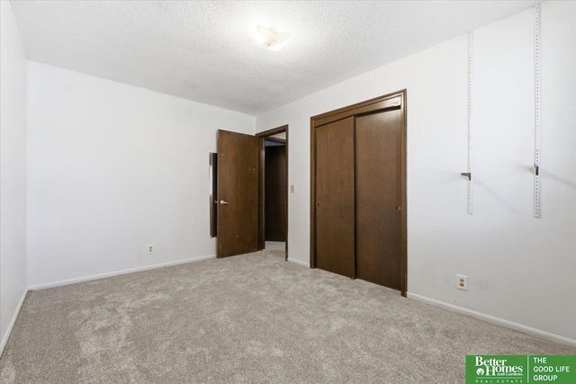 9517 Sprague Street, Omaha, NE 68134