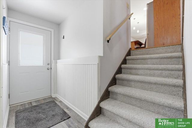 9517 Sprague Street, Omaha, NE 68134