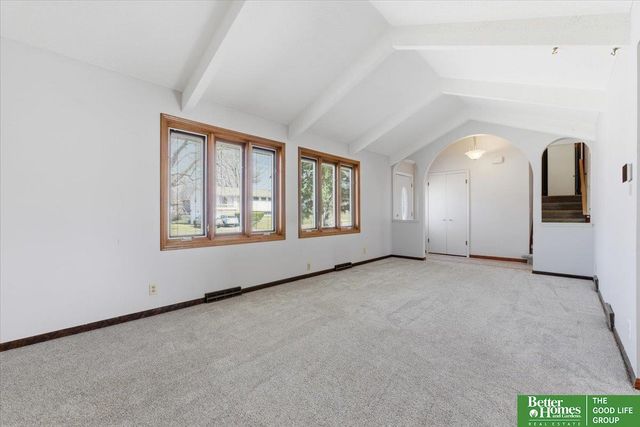 9517 Sprague Street, Omaha, NE 68134