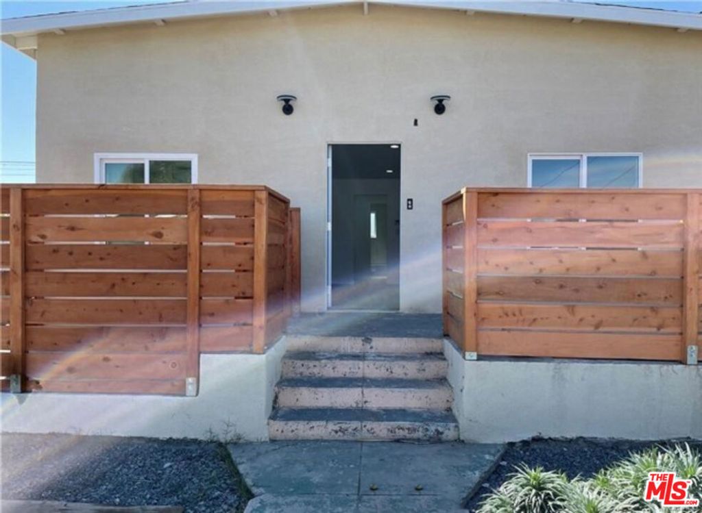 328 W Elm Street, Compton, CA 90220