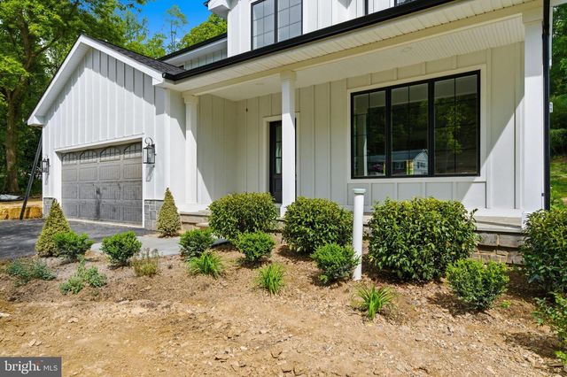 77 SPRING RD, Malvern, PA 19355