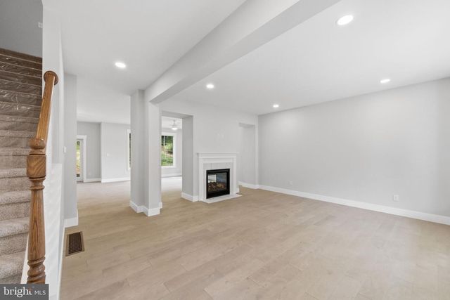 77 SPRING RD, Malvern, PA 19355