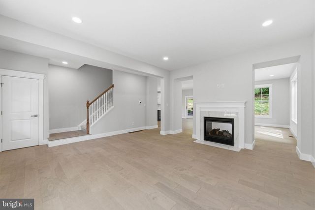 77 SPRING RD, Malvern, PA 19355