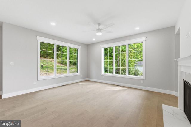 77 SPRING RD, Malvern, PA 19355