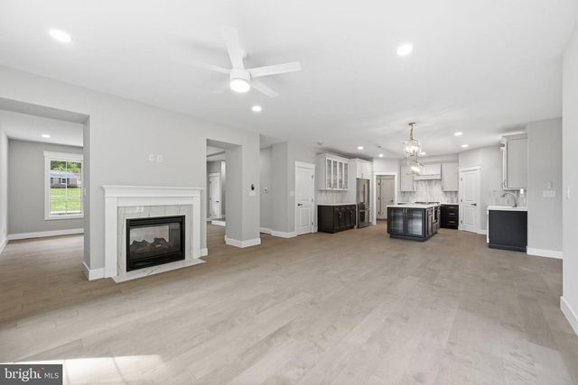 77 SPRING RD, Malvern, PA 19355
