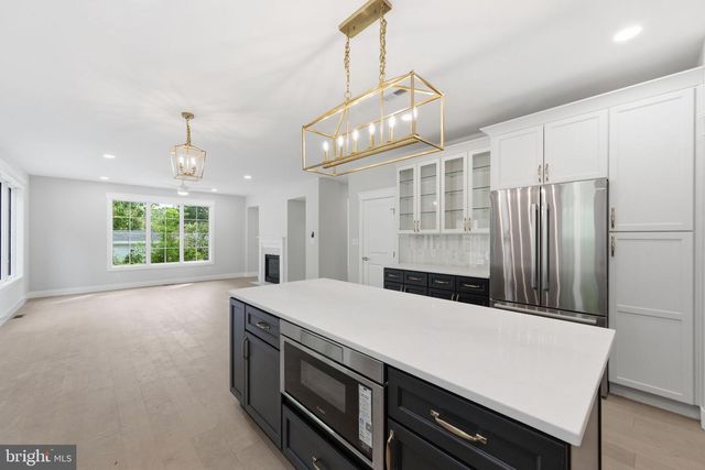 77 SPRING RD, Malvern, PA 19355
