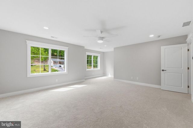 77 SPRING RD, Malvern, PA 19355