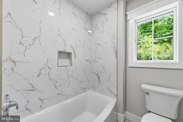 77 SPRING RD, Malvern, PA 19355