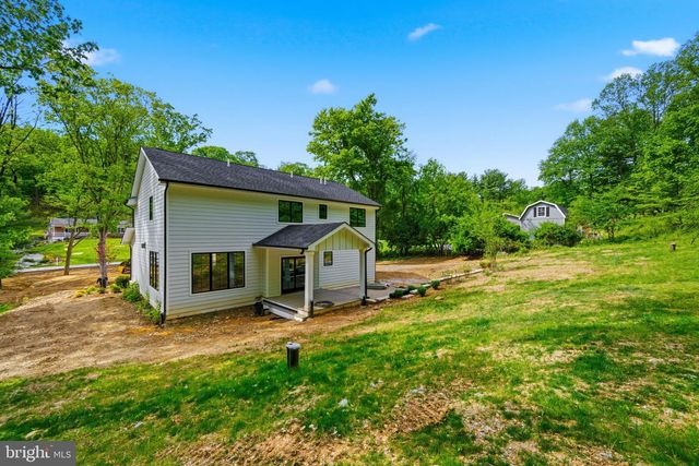 77 SPRING RD, Malvern, PA 19355
