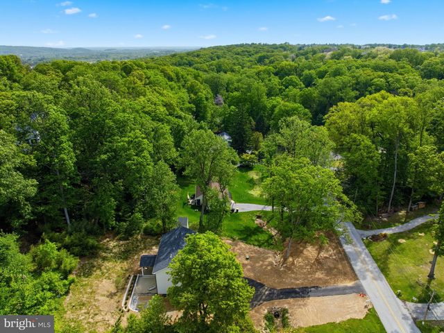 77 SPRING RD, Malvern, PA 19355