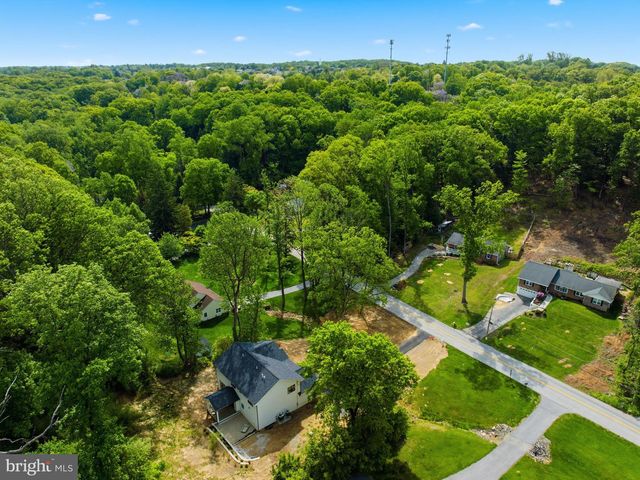 77 SPRING RD, Malvern, PA 19355