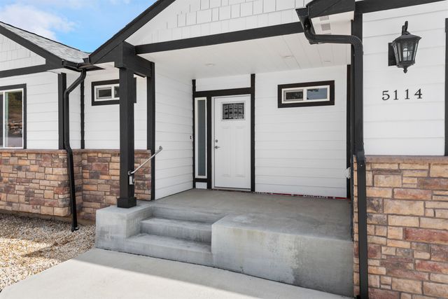 5114 N Del Rey Dr, Otis Orchards, WA 99027